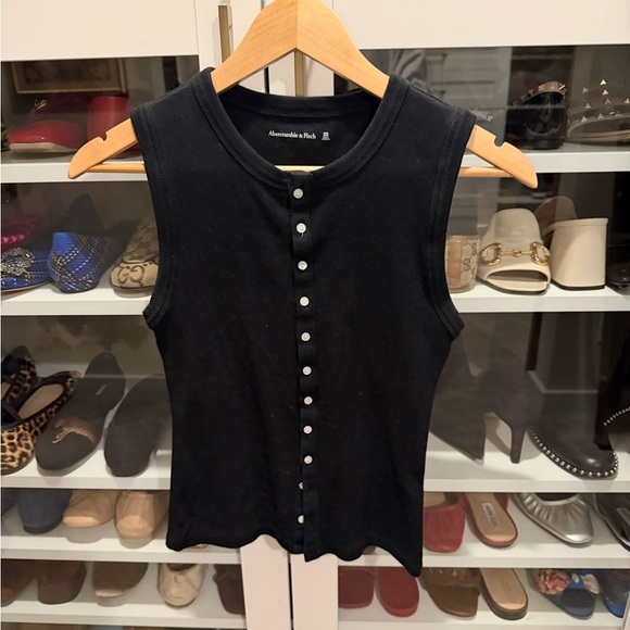 Abercrombie & Fitch Tops - Abercrombie & Fitch Black Sleeveless Ribbed Top